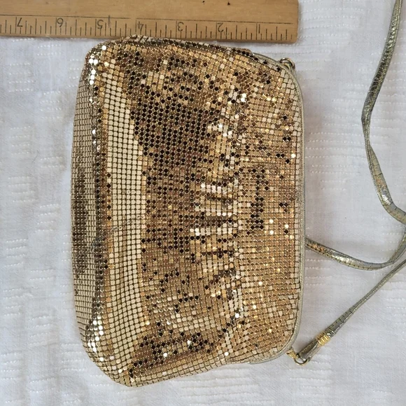 Whiting and Davis vintage shimmer gold small purse clutch with strap fancy party - Picture 10 of 13